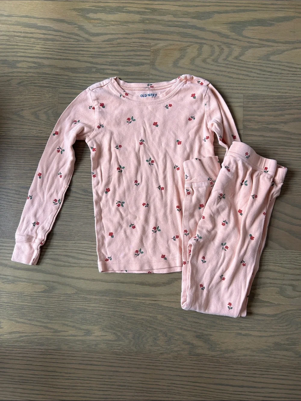 Old Navy Long Sleeve Pajama Set: Pink Floral and White Alphabet. 5T